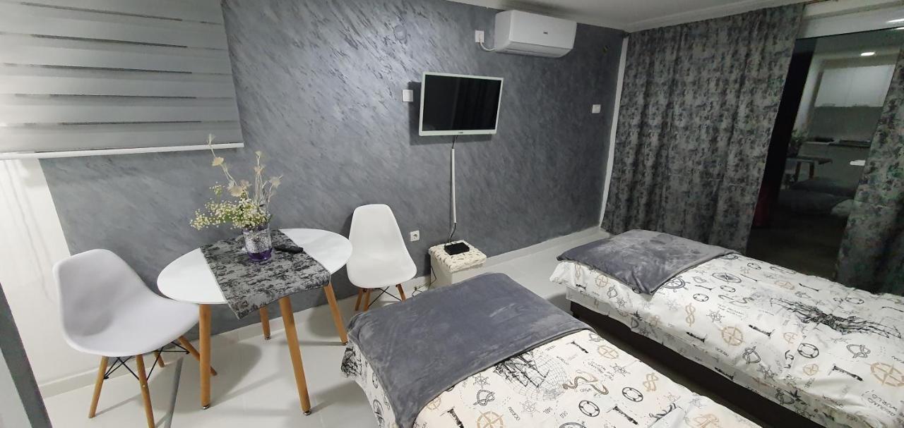 Cozzy Apartment Near The Aiport Podgorica Eksteriør bilde